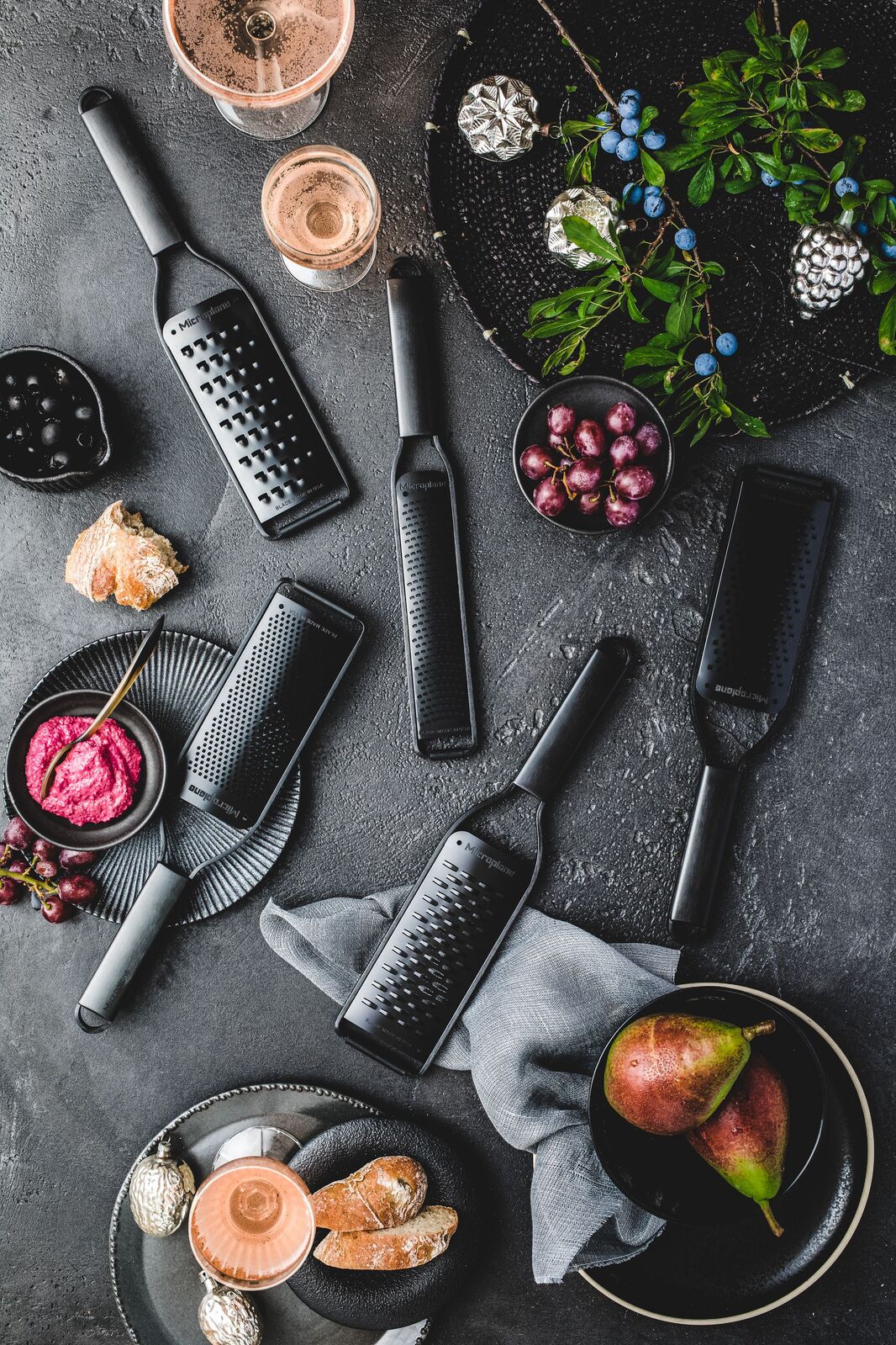 Microplane Black Sheep Full Metal Grater Coarse Blade in Black