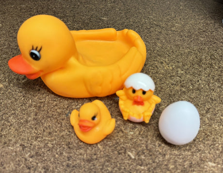 4pcs Rubber Yellow Duck Floating Bath Tub Toy Family Bath Set Bath Time Toy Egg