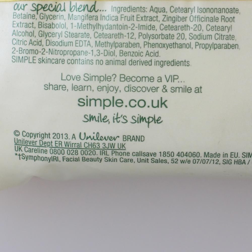 25 Wipes SIMPLE SENSITIVE SKIN EXPERTS BRIGHTENING WIPES - 1 Pack