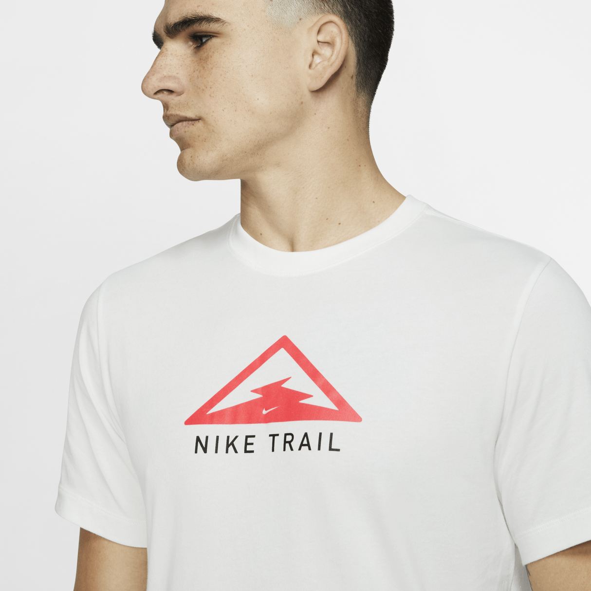 Nike Mens Dri-FIT Trail Tee Running T- Shirt - White