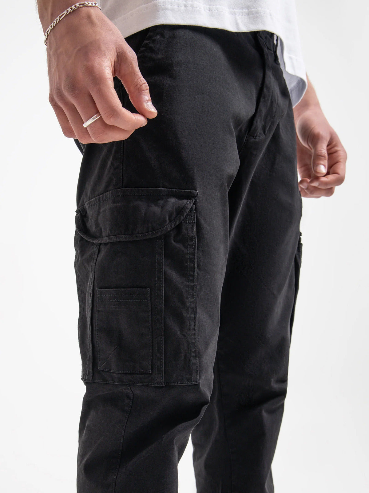 Henleys Mens Eagle Cargo Pants - Black