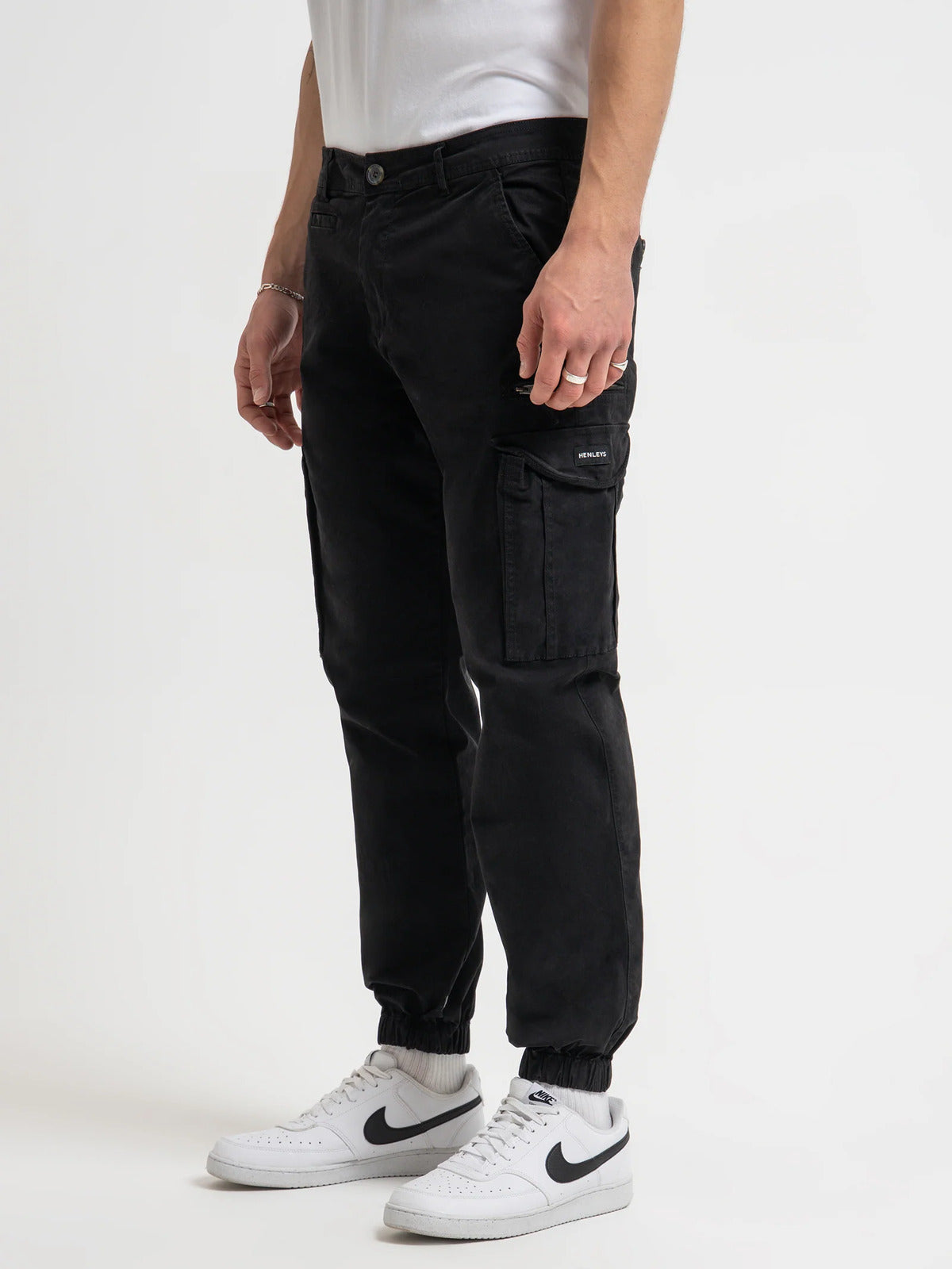 Henleys Mens Eagle Cargo Pants - Black