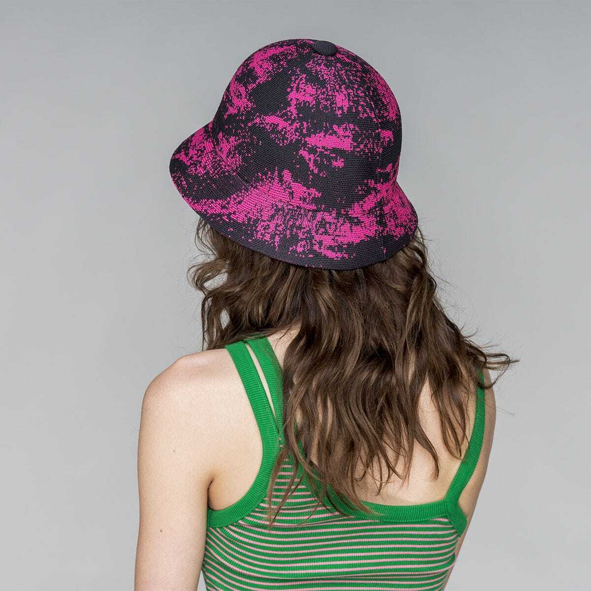 Kangol Womens Airbrush Casual Classic Cloche Hat - Deep Springs/Electric Pink