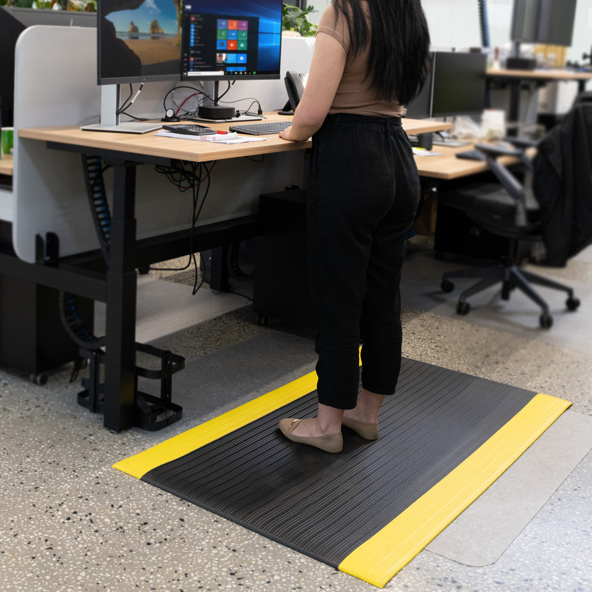 Sandleford Anti Fatigue Floor Mat Foam Standing Desk Home Office Rug Hi Vis - 150 x 90 cm