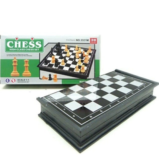 Magnetic Portable Travel Chess Game Set Folding Board Game Chessboard - 19 x 19cm