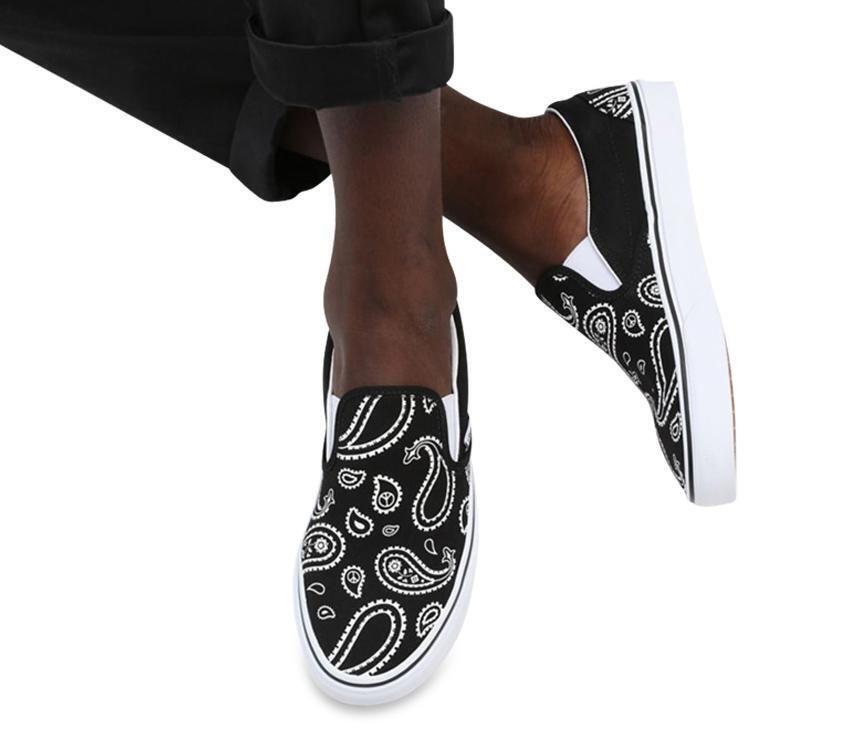 Vans Mens Classic Slip-On Shoes Sneaker Casual Peace Paisley - Black/True White